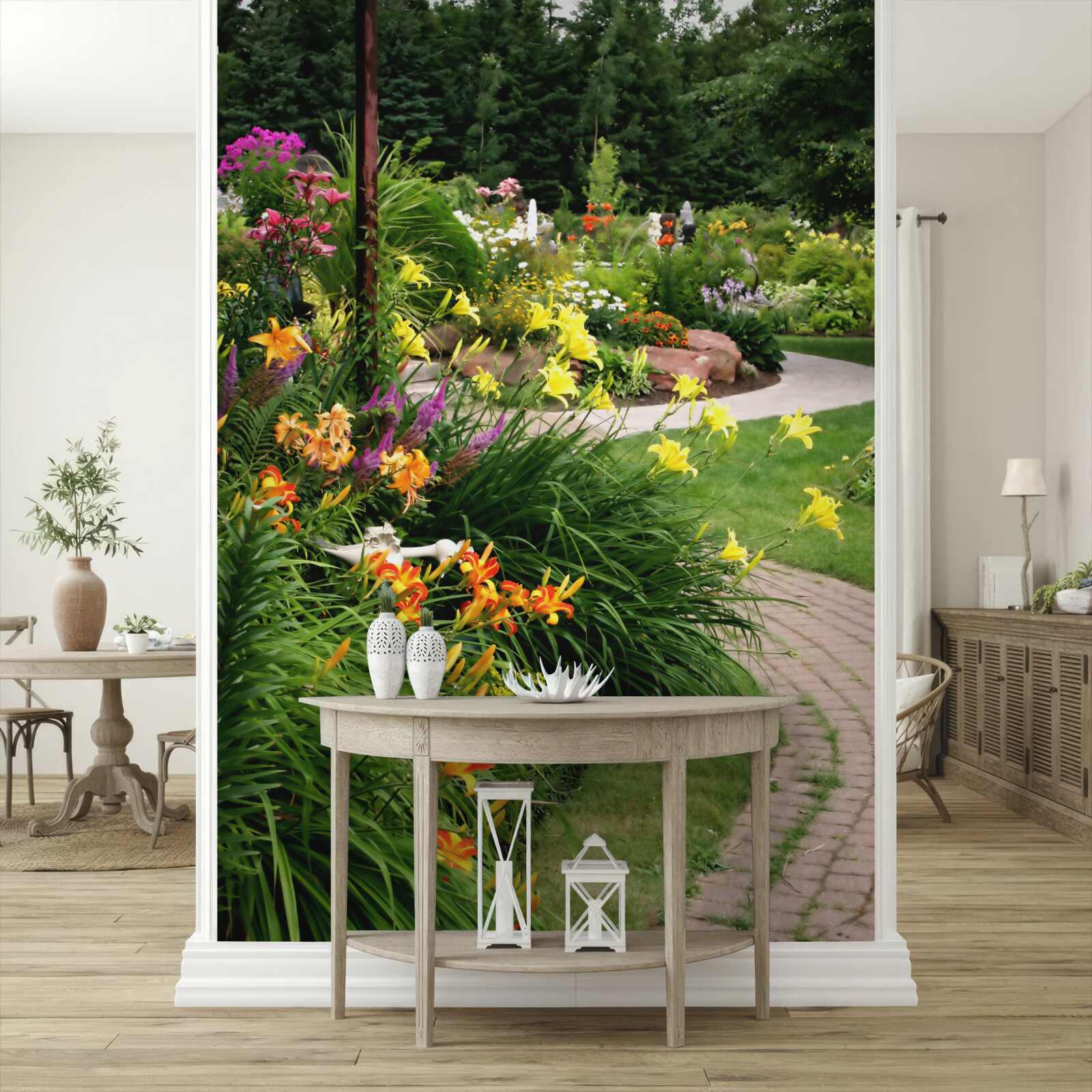 Фотошпалери доріжка біля пишних літніх кущів з квітами