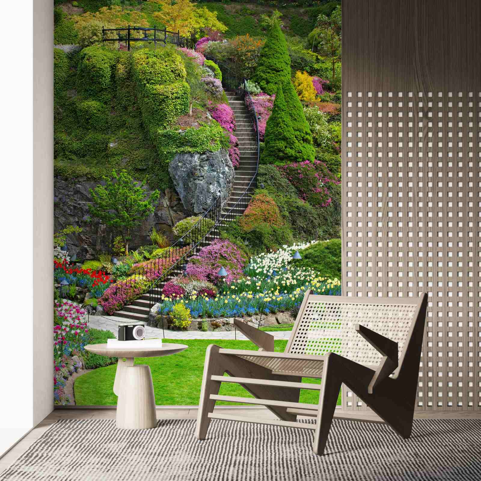 Фотошпалери сходи повністю потопають у зелені та квітах