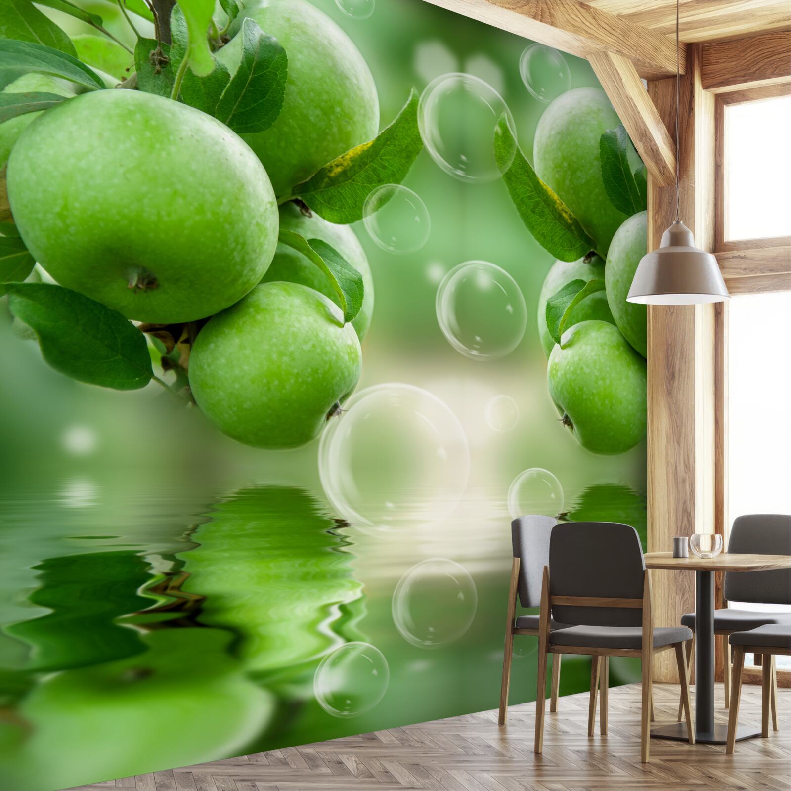 Фотошпалери зелені яблука соковито віддзеркалюються у воді