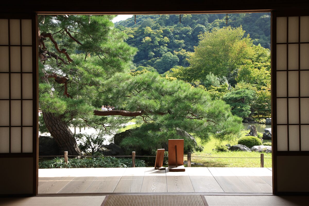Фотошпалери Сад в японському стилі з приватною терасою