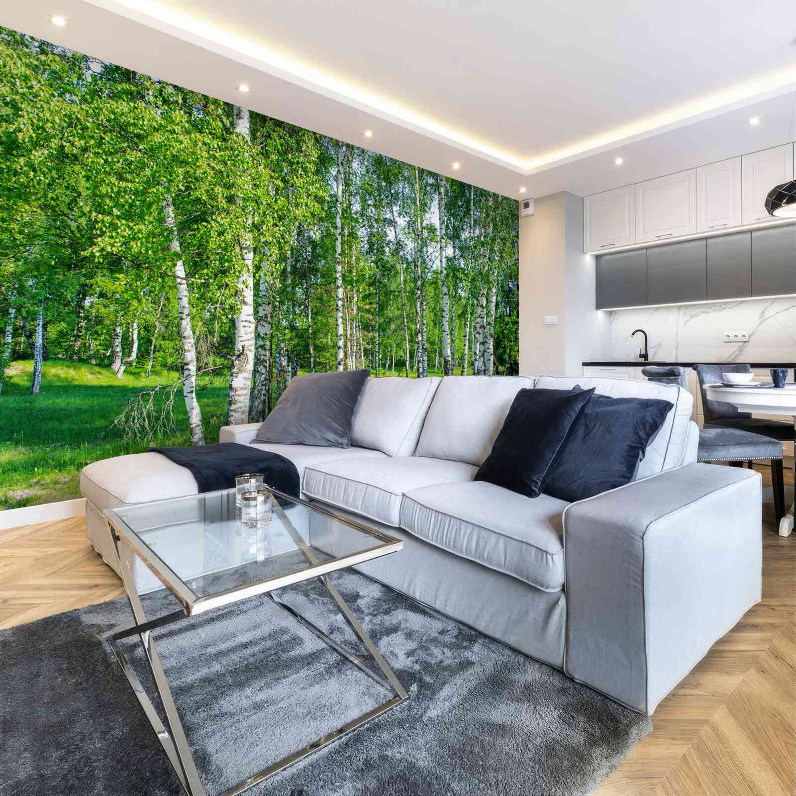 Фотошпалери у літньому лісі ростуть берези із зеленим листям