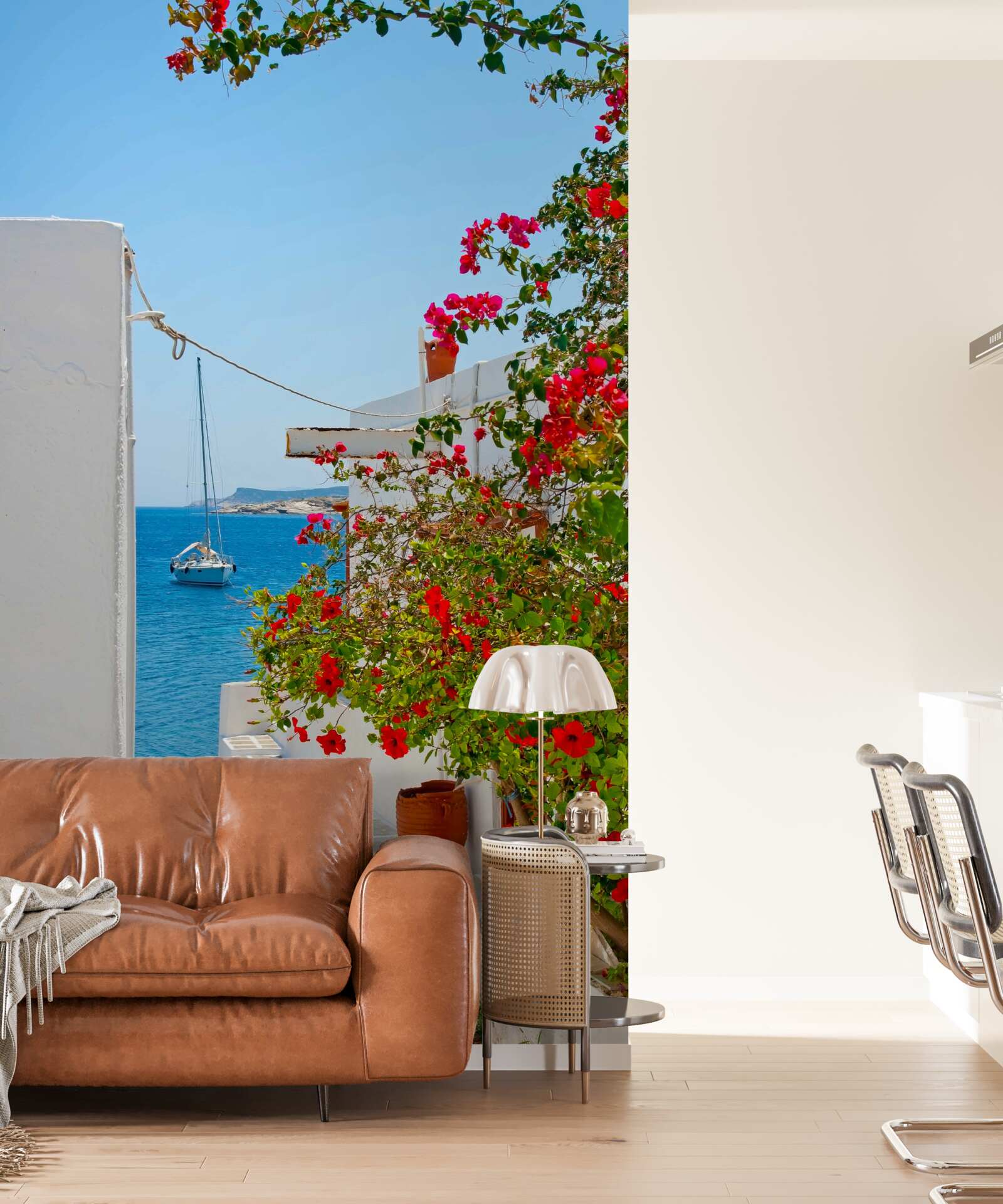 Фотошпалери колір червоного граната проглядає крізь стіни білих будинків