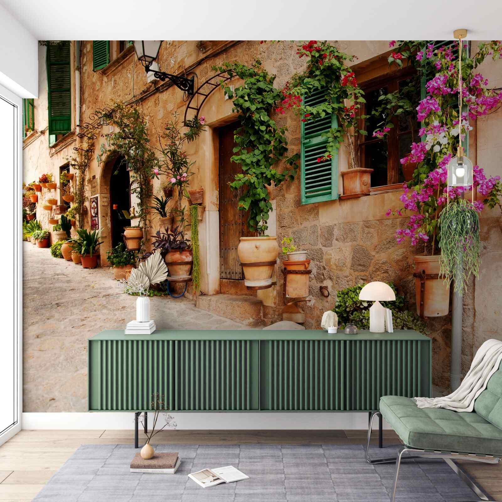 Фотошпалери старовинна похила вулиця, прикрашена квітами