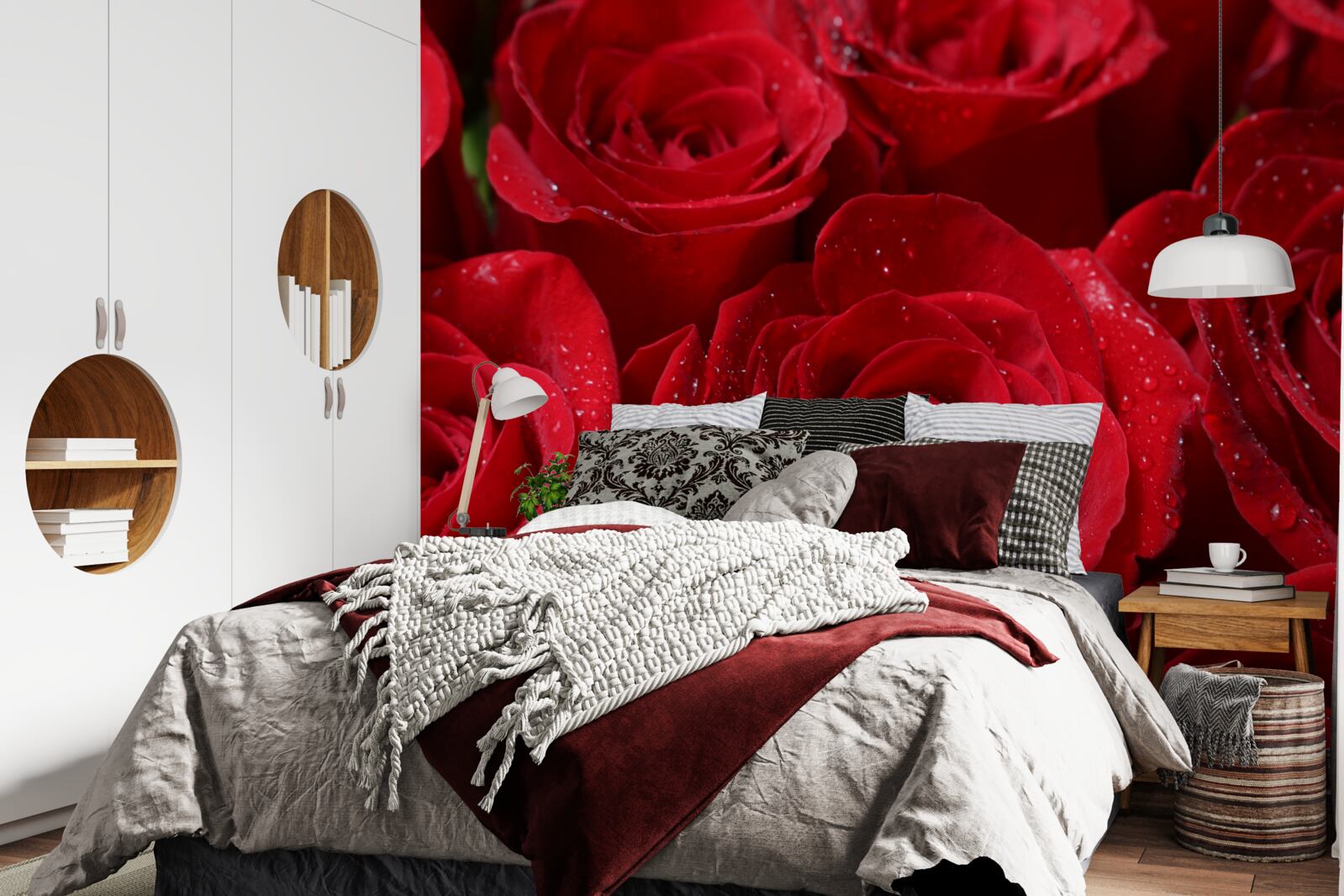 Фотошпалери бутони троянд насиченого червоного відтінку