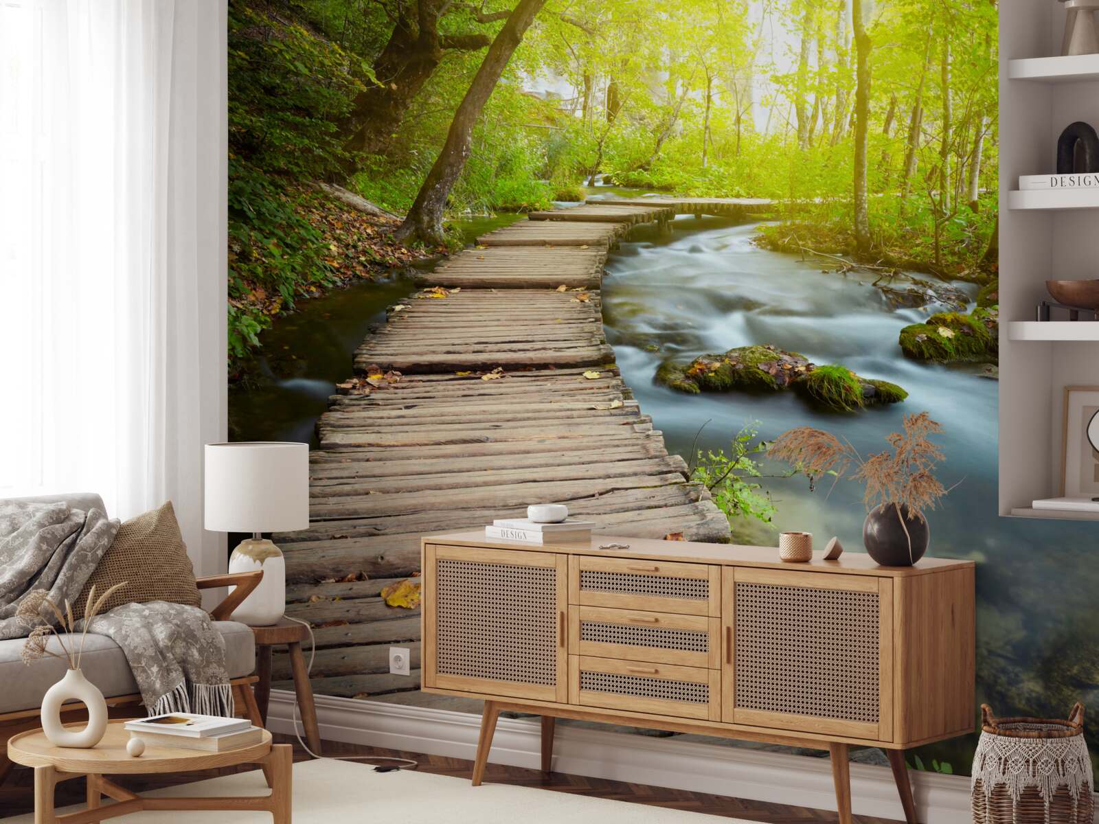 Фотошпалери дерев'яна доріжка біля річки в сонячному лісі