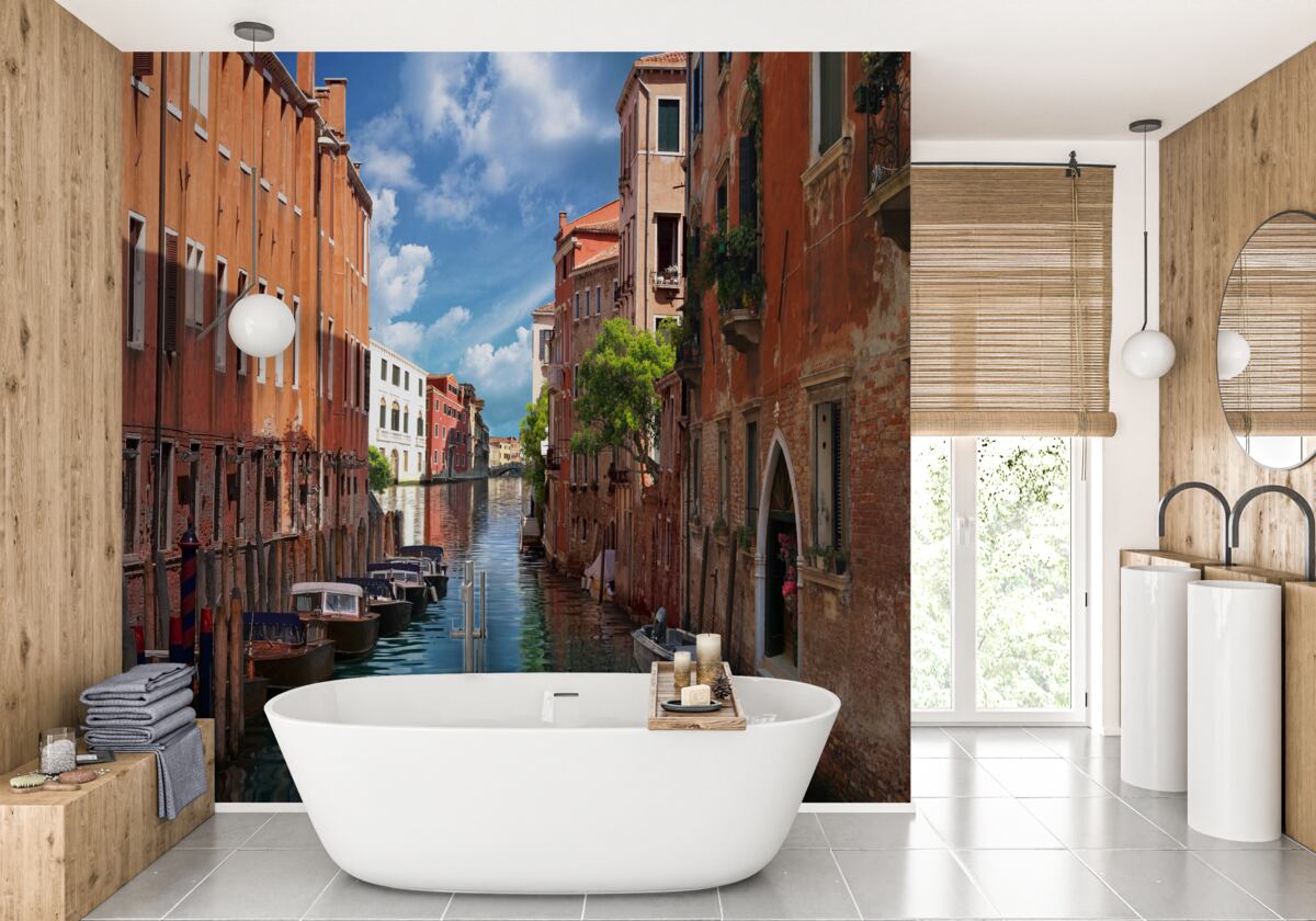 Фотошпалери вузький прохід між будинками у венеції