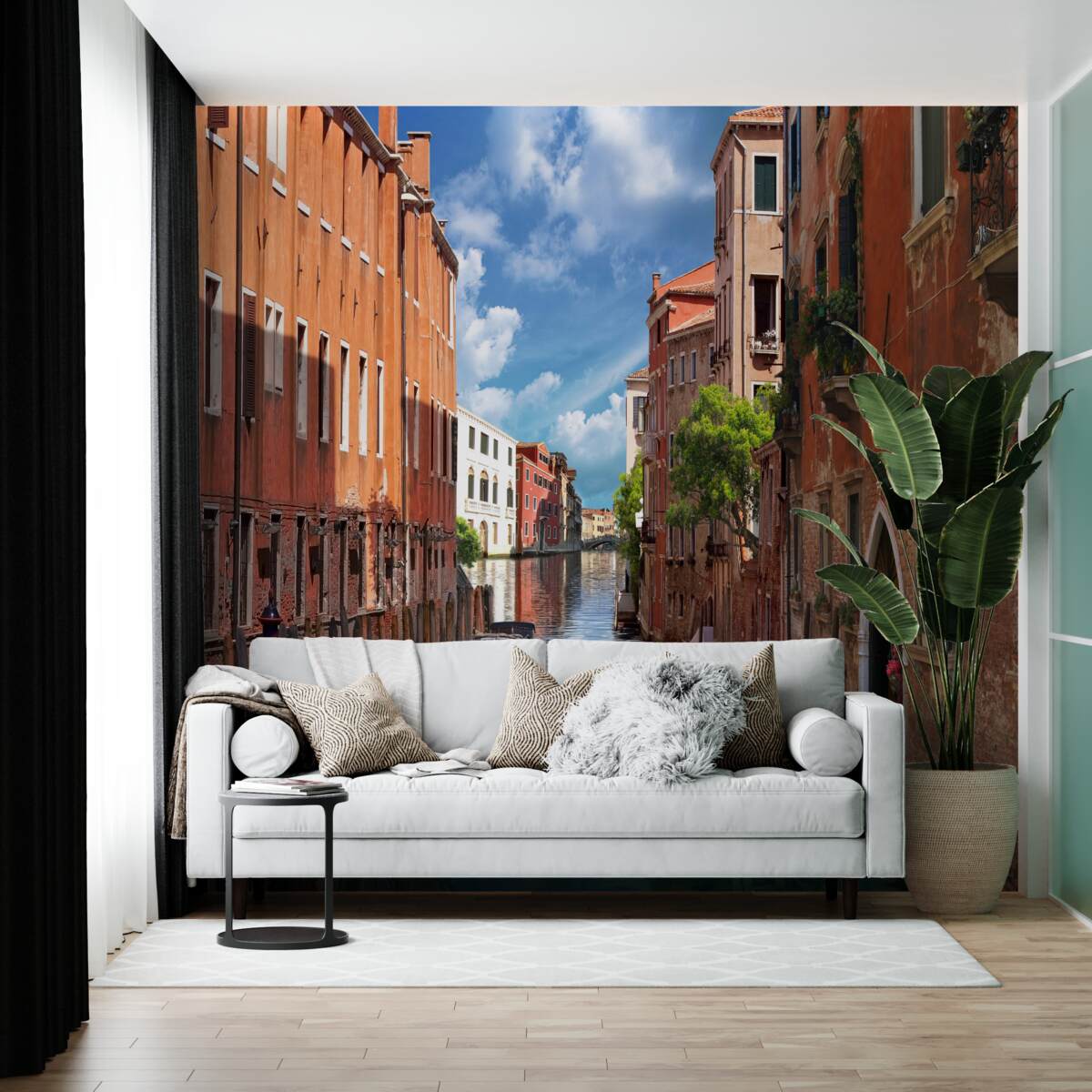 Фотошпалери вузький прохід між будинками у венеції