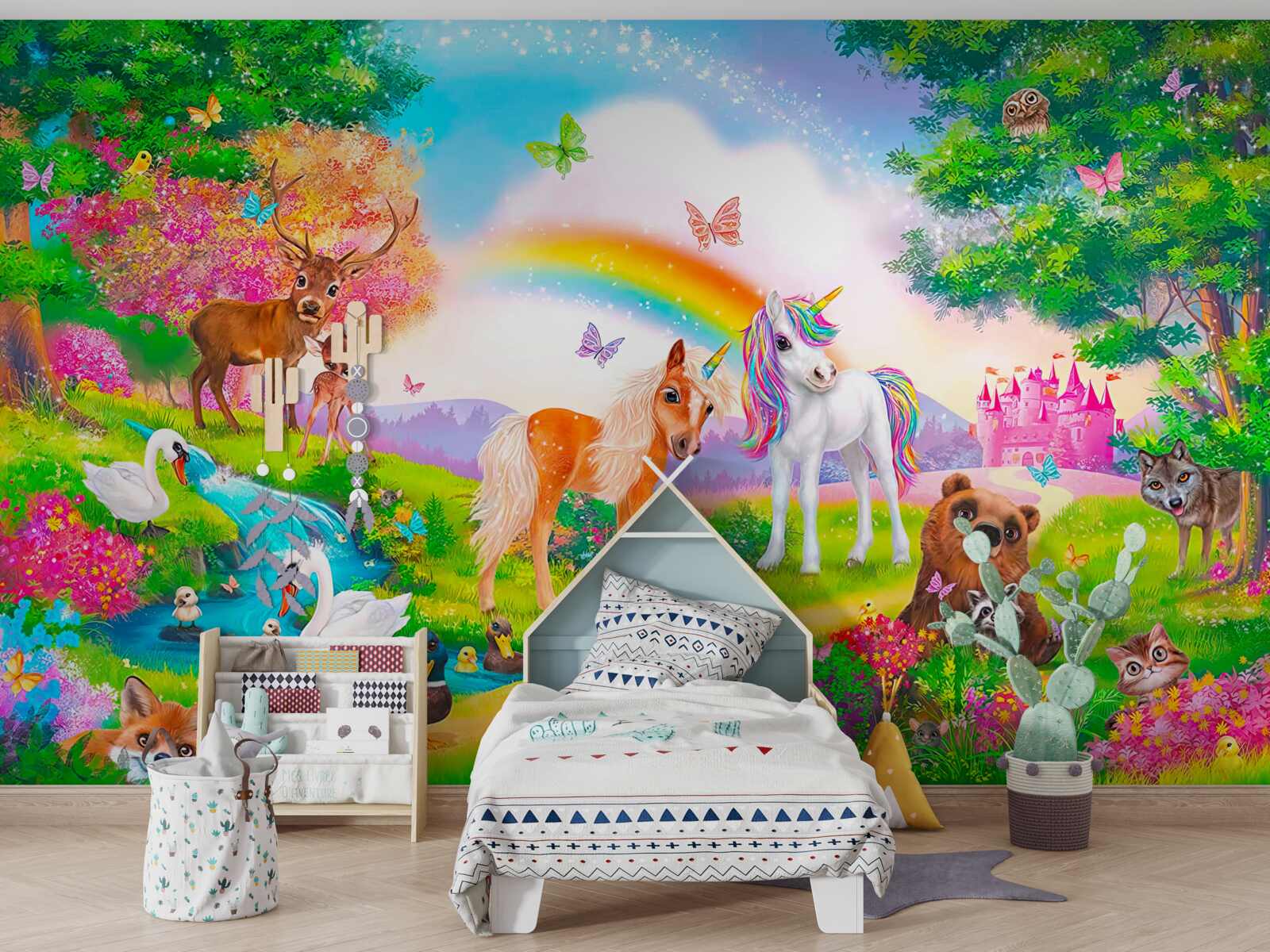 Фотошпалери лісову галявину населяють єдинороги, звірі, птахи та метелики