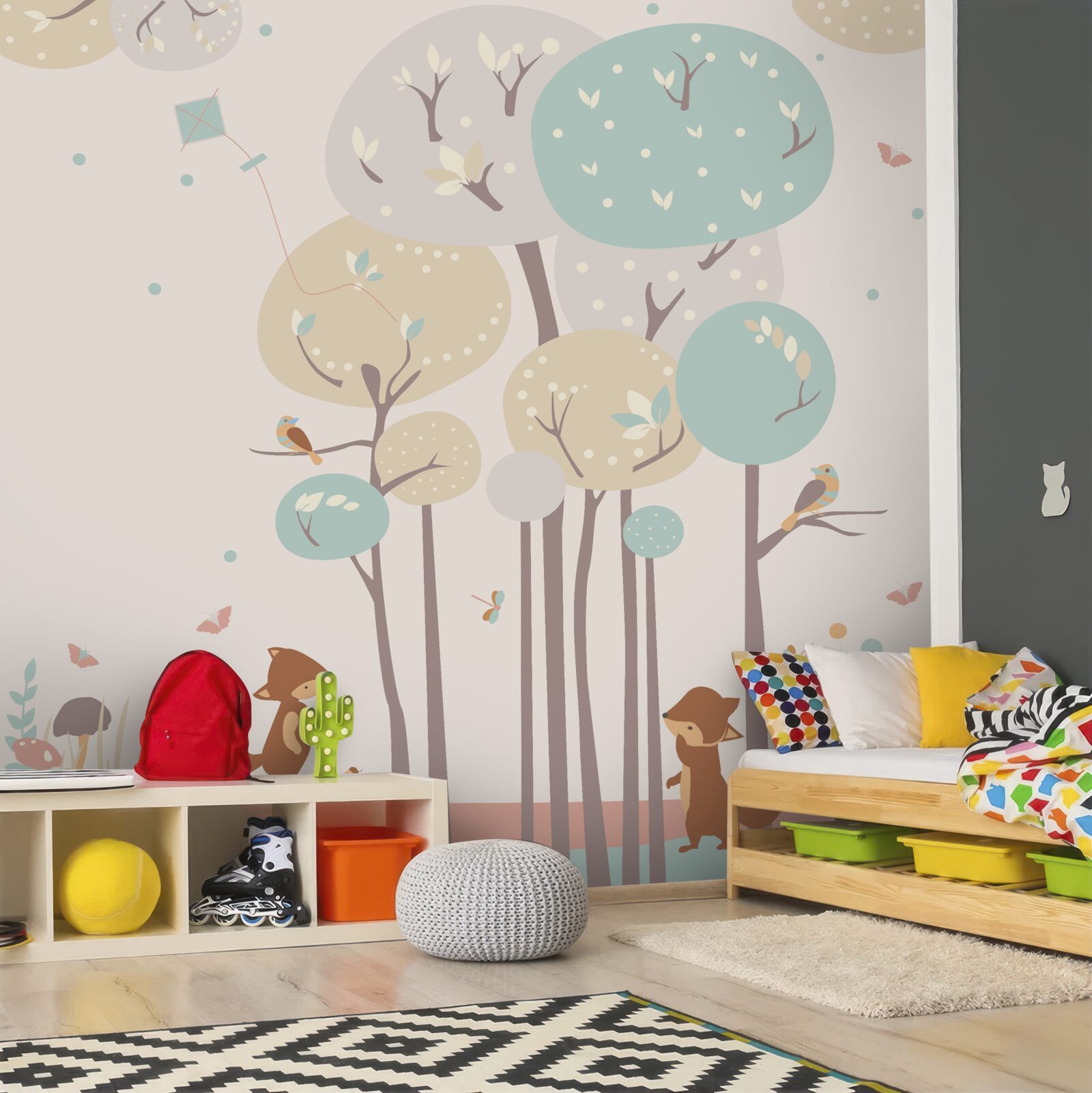 Фотошпалери білки шукають будиночок на дереві