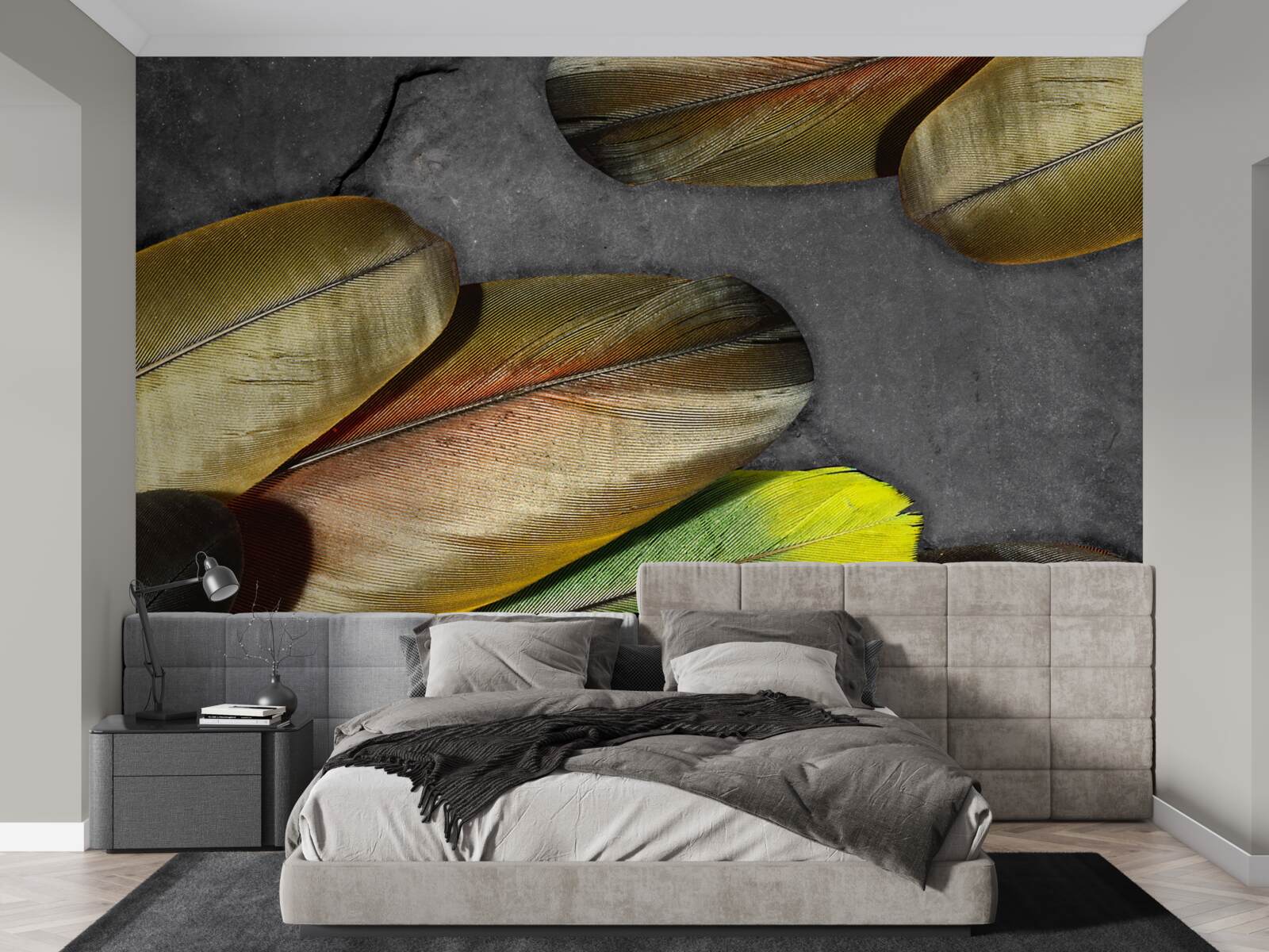 Фотошпалери золоте пір'я виблискує на сірому тлі